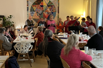 Adventfeier im NBZ 3 mit Chor und Keksen